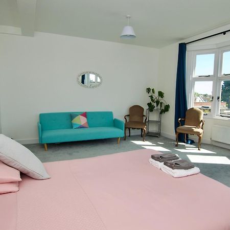 Beautiful Large 3-Bed Coastal Flat With Parking. Διαμέρισμα Frinton-on-Sea Εξωτερικό φωτογραφία