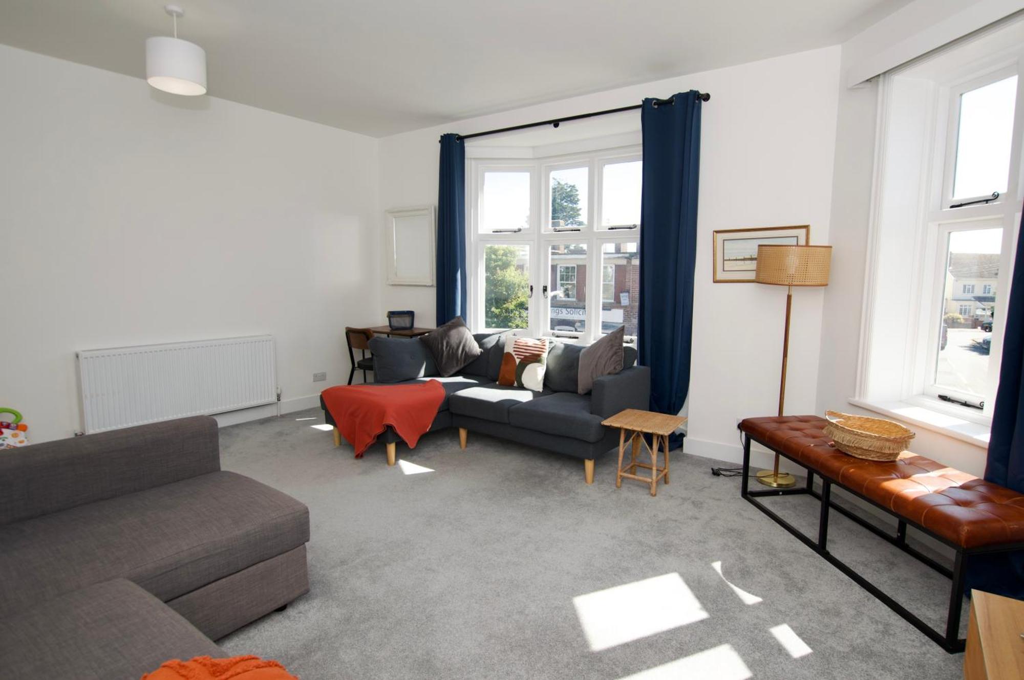 Beautiful Large 3-Bed Coastal Flat With Parking. Διαμέρισμα Frinton-on-Sea Εξωτερικό φωτογραφία