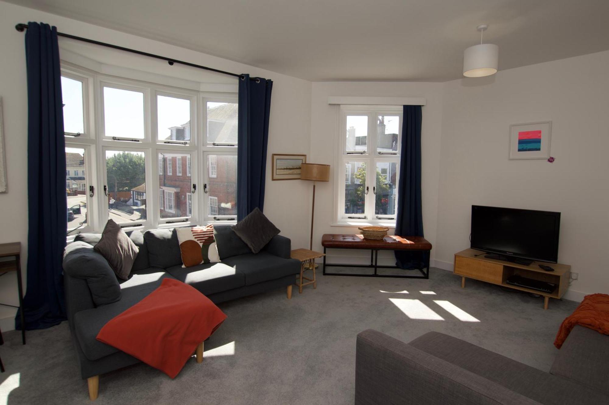Beautiful Large 3-Bed Coastal Flat With Parking. Διαμέρισμα Frinton-on-Sea Εξωτερικό φωτογραφία