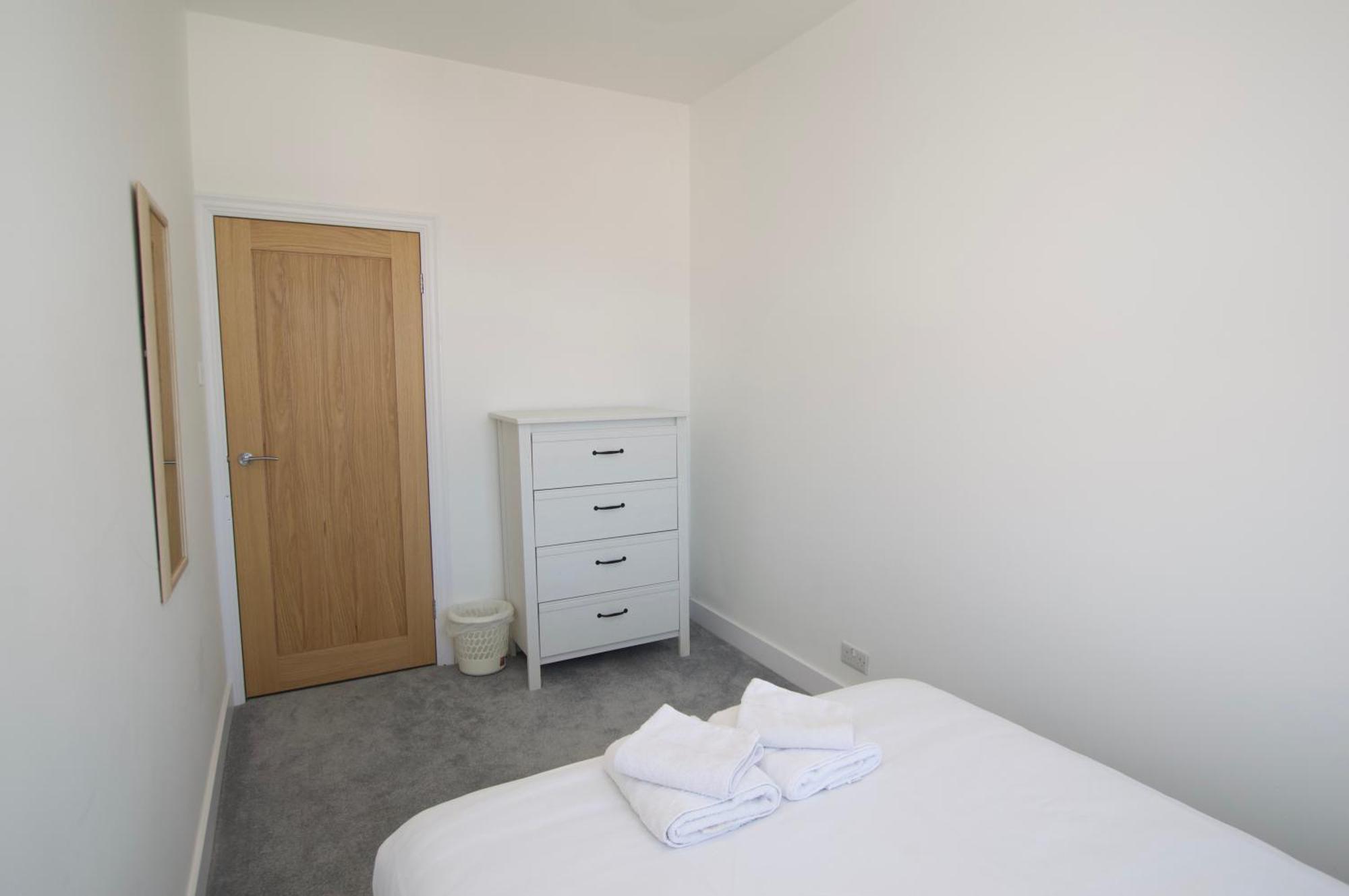 Beautiful Large 3-Bed Coastal Flat With Parking. Διαμέρισμα Frinton-on-Sea Εξωτερικό φωτογραφία